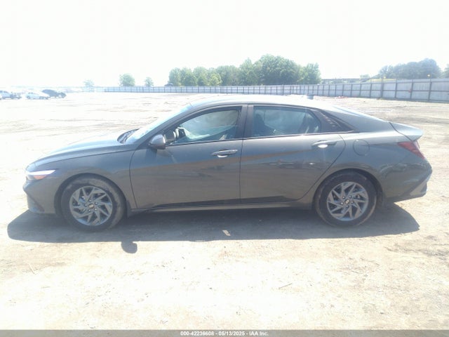 KMHLM4DG9RU815492 Hyundai ELANTRA SEL