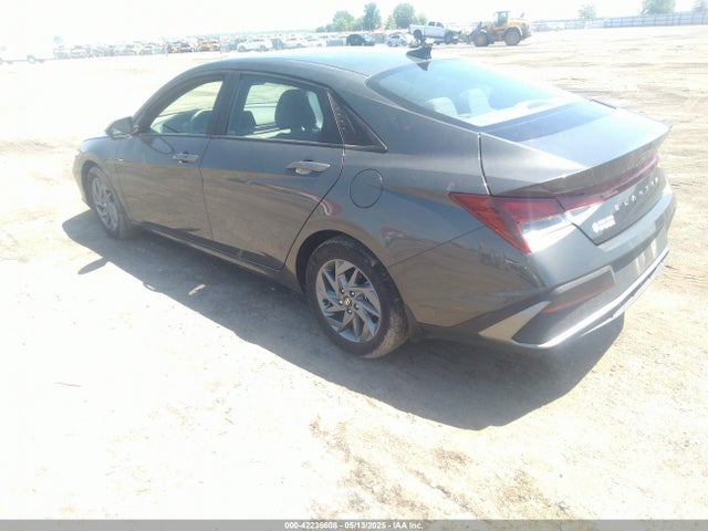 KMHLM4DG9RU815492 Hyundai ELANTRA SEL