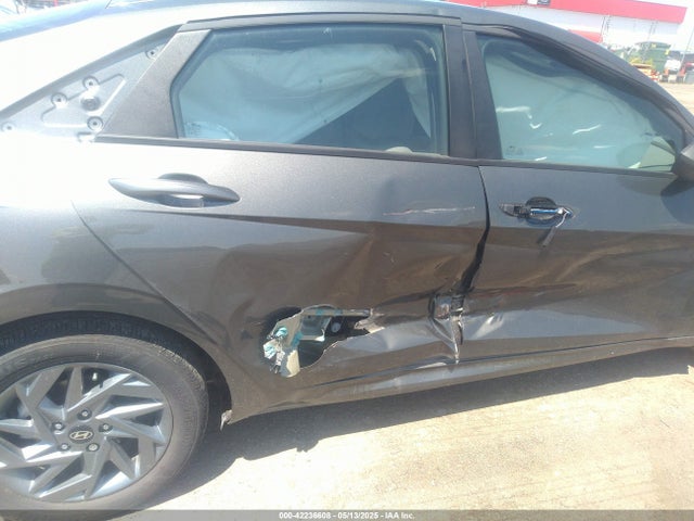 KMHLM4DG9RU815492 Hyundai ELANTRA SEL