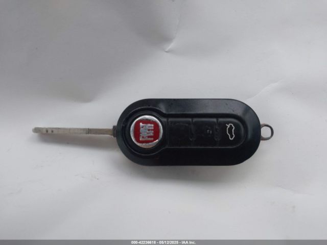 2015 FIAT 500 3C3CFFAR6FT750367 Photo 10