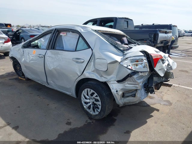 2T1BURHE5JC068433 Toyota COROLLA LE