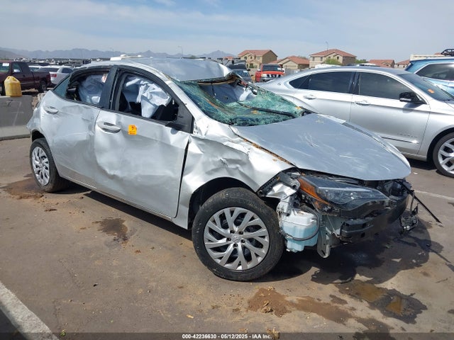 2T1BURHE5JC068433 Toyota COROLLA LE