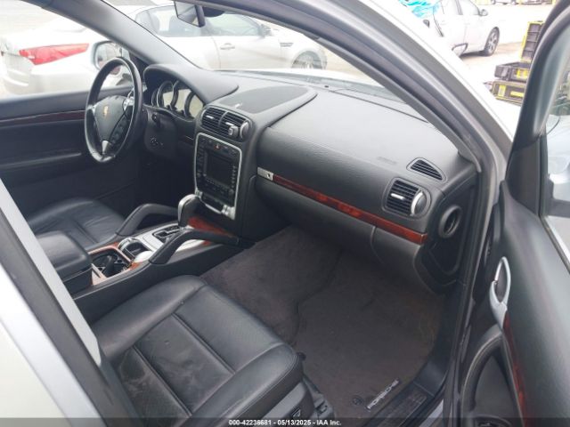 2004 PORSCHE CAYENNE WP1AB29P74LA76330 Photo 4