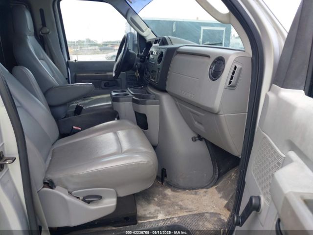 1FTNE1EW6EDB05698 Ford E-150 Commercial