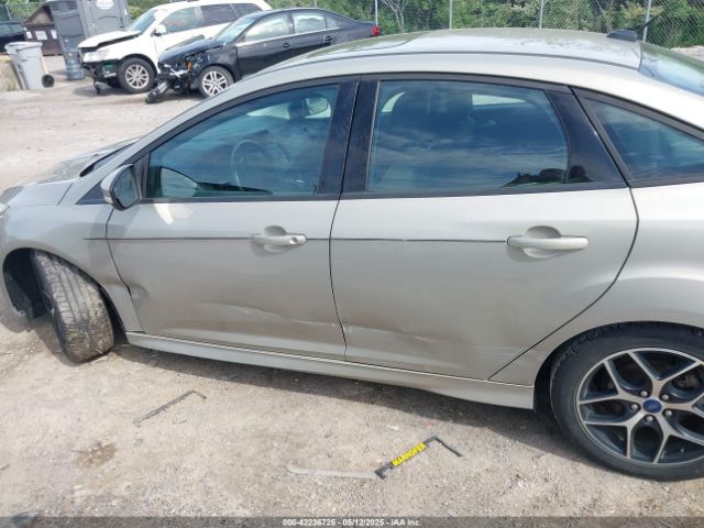 1FADP3F20GL212015 Ford FOCUS SE