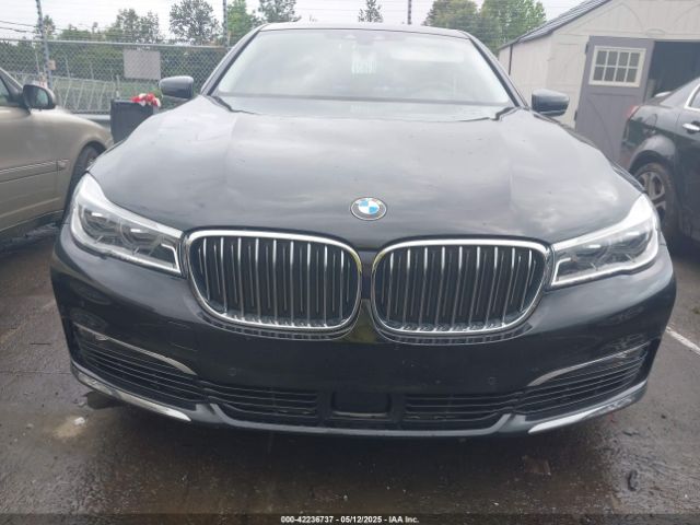 WBA7F0C59JGM23945 BMW 750i