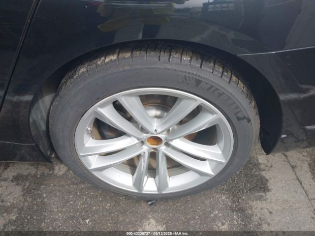 WBA7F0C59JGM23945 BMW 750i