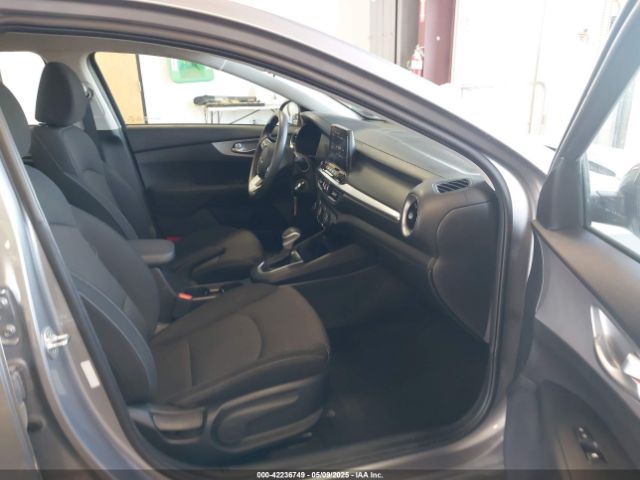 3KPF24AD5PE540474 KIA Forte Lxs