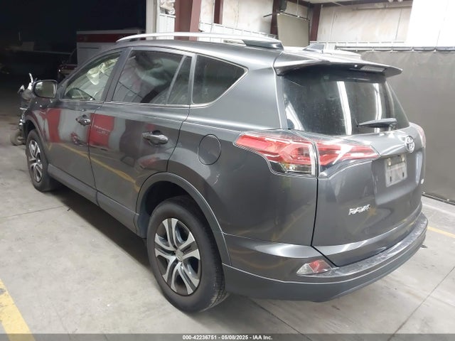 JTMZFREVXJJ750970 Toyota RAV4 LE