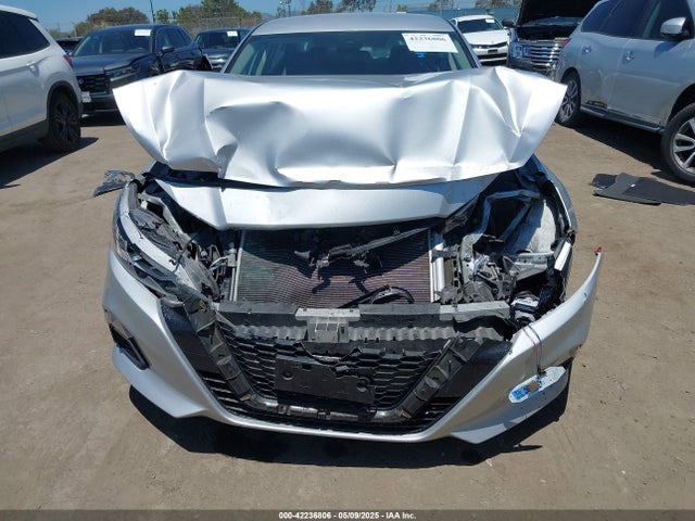 1N4BL4CV7LC280975 Nissan 2020