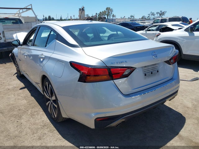 1N4BL4CV7LC280975 Nissan 2020