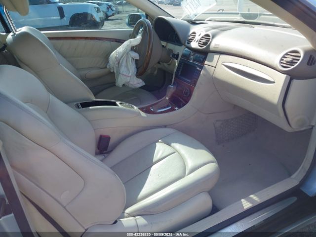 2008 MERCEDES-BENZ CLK 350 WDBTK56F98T098874 Photo 4