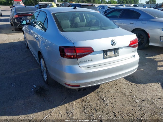 3VWL17AJ7GM205362 Volkswagen 2016