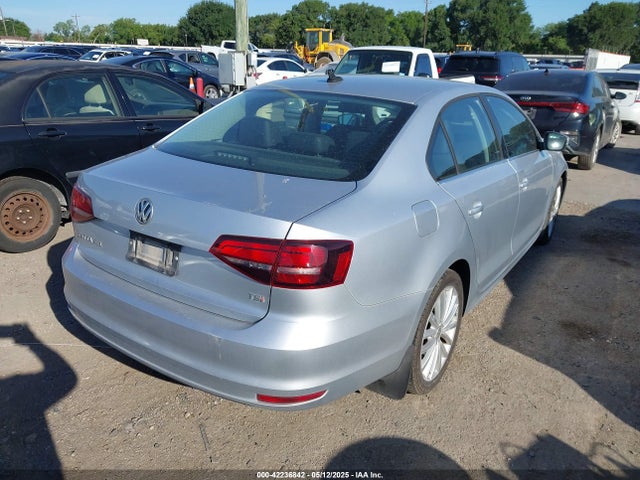 3VWL17AJ7GM205362 Volkswagen 2016