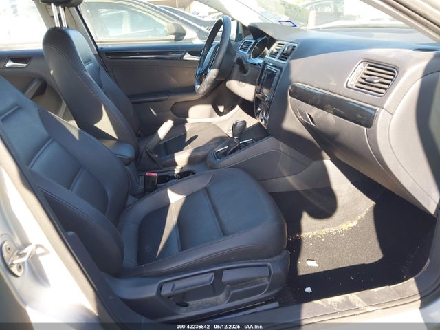 3VWL17AJ7GM205362 Volkswagen 2016