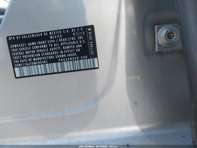 3VWL17AJ7GM205362 Volkswagen 2016