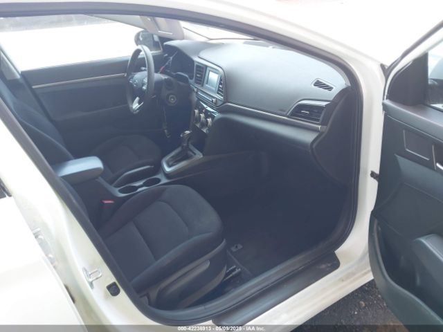 2019 HYUNDAI ELANTRA 5NPD74LF2KH440408 Photo 4
