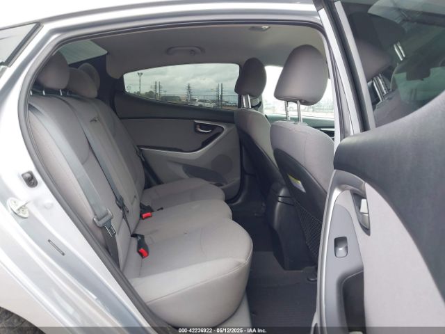 5NPDH4AE5GH704218 Hyundai ELANTRA SE