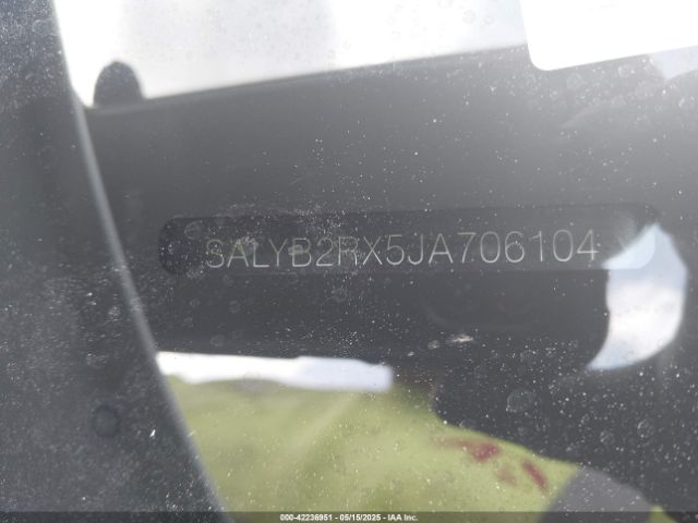 SALYB2RX5JA706104 Land Rover Range Rover Velar P250 S