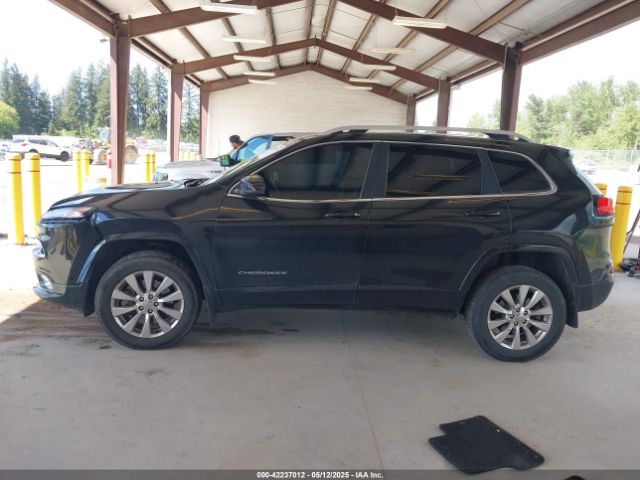 1C4PJMJS4GW314664 Jeep Cherokee Overland