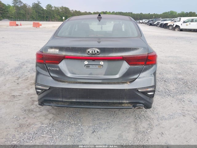 KIA Forte Lxs 2019 3KPF24AD2KE040605 Image 16