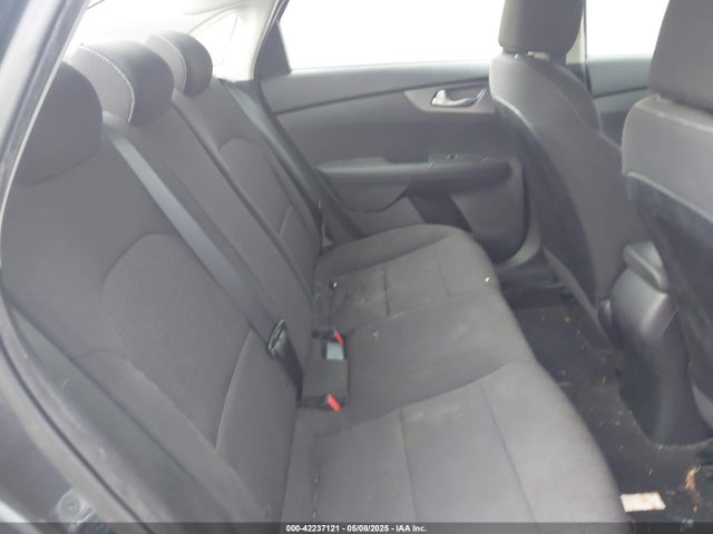 KIA Forte Lxs 2019 3KPF24AD2KE040605 Image 8
