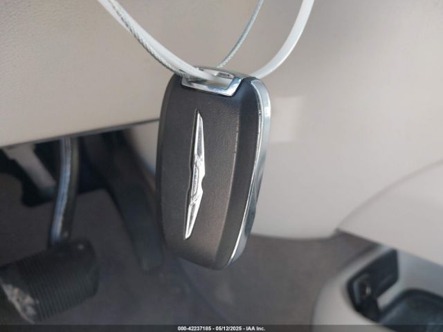 2020 CHRYSLER VOYAGER 2C4RC1CG2LR131258 Photo 10