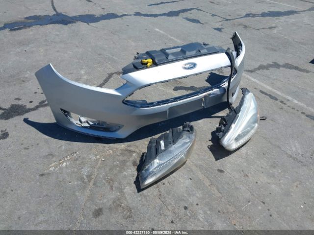 1FADP3F23FL273129 Ford FOCUS SE