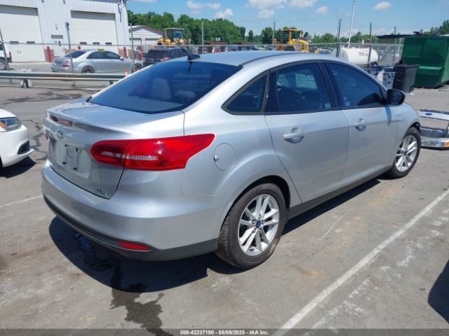 1FADP3F23FL273129 Ford FOCUS SE