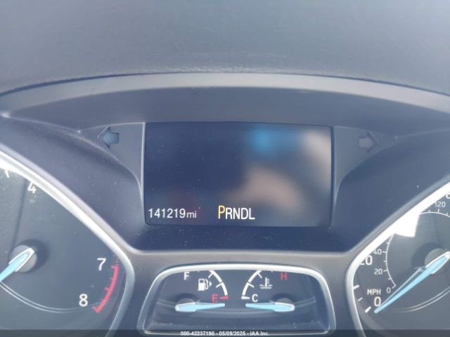 1FADP3F23FL273129 Ford FOCUS SE
