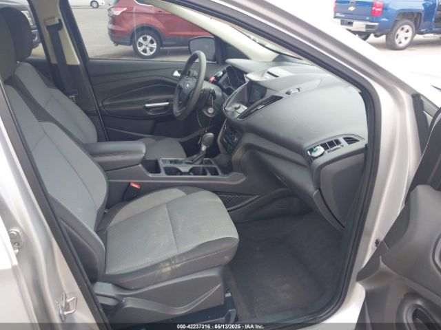1FMCU9GDXHUB45531 Ford ESCAPE SE