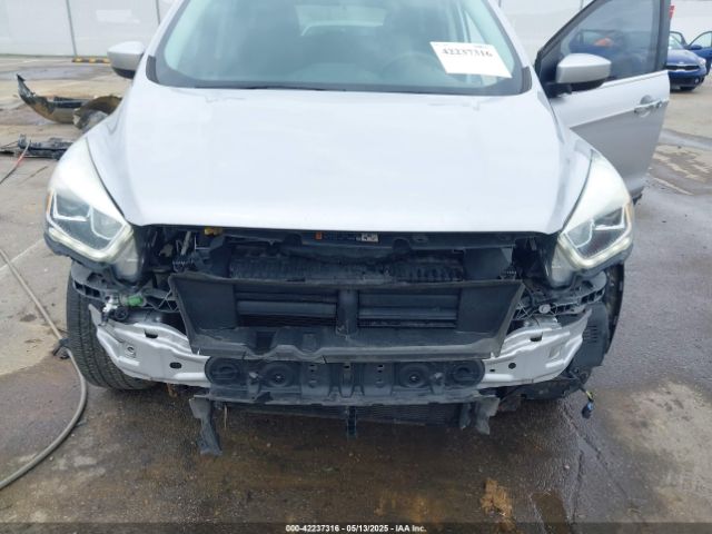 1FMCU9GDXHUB45531 Ford ESCAPE SE