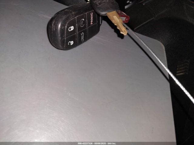 2C3CCAEG5GH268715 Chrysler 300