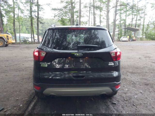 1FMCU0HD9KUA33627 Ford ESCAPE SEL