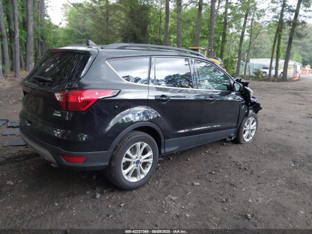 1FMCU0HD9KUA33627 Ford ESCAPE SEL