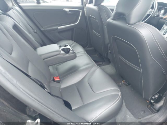 YV126MFL3H2437131 Volvo S60 T5 Dynamic