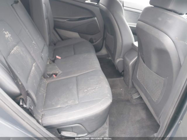 KM8J23A4XLU098433 Hyundai TUCSON SE