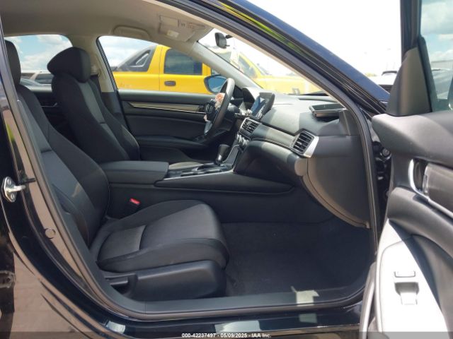 1HGCV1F13LA068071 Honda ACCORD LX