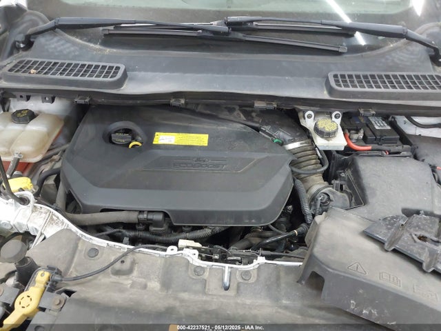 1FMCU9GX9GUC61831 Ford ESCAPE SE