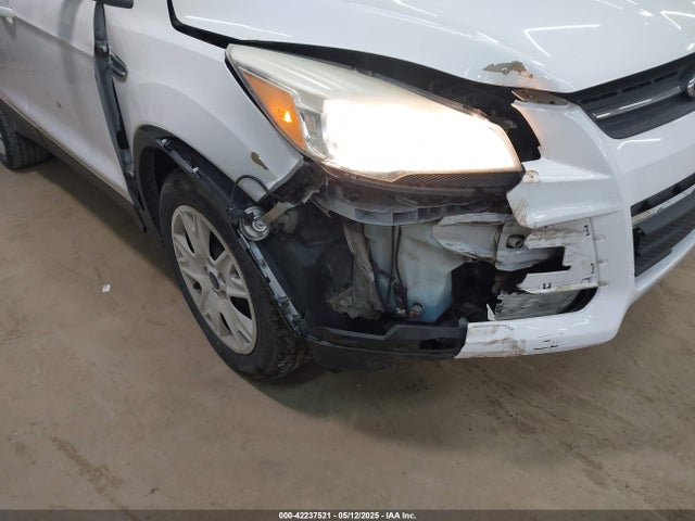 1FMCU9GX9GUC61831 Ford ESCAPE SE
