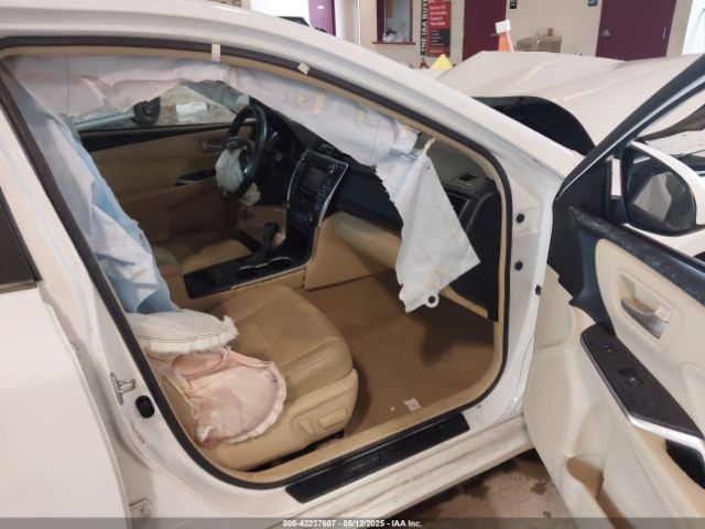 4T1BF1FK5FU951569 Toyota CAMRY XLE