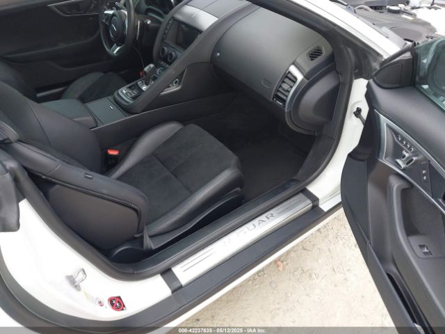 2018 JAGUAR F-TYPE SAJDD1GX5JCK53914 Photo 4