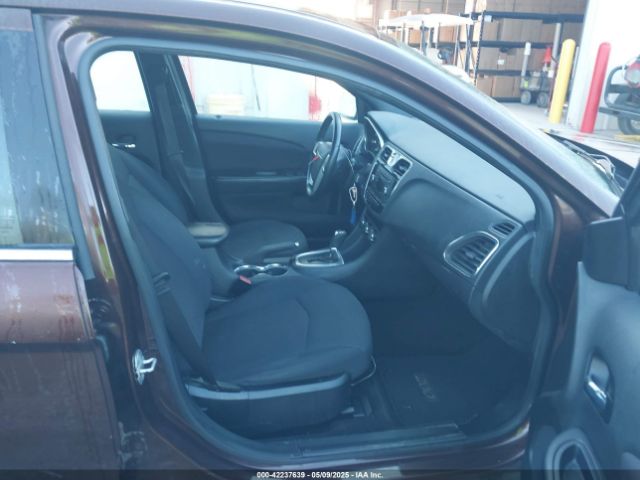 2013 CHRYSLER 200 1C3CCBBB7DN549447 Photo 4