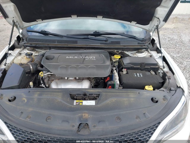 1C3CCCAB5FN590198 Chrysler 200 Limited