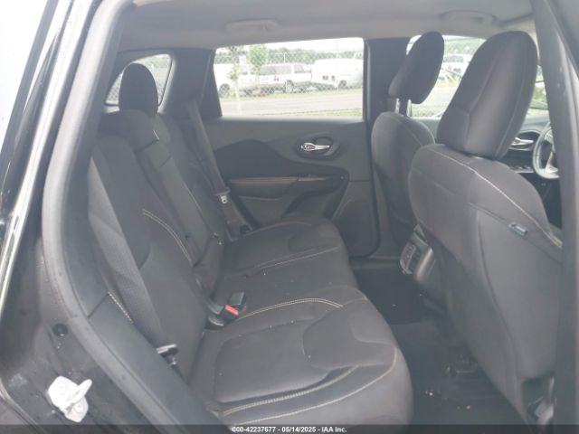1C4PJLCBXGW136718 Jeep Cherokee Altitude