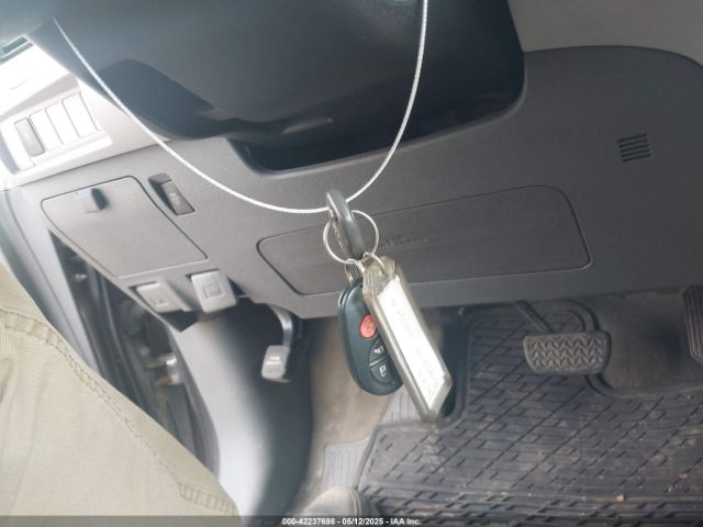 2016 TOYOTA SIENNA 5TDJK3DC1GS133412 Photo 10