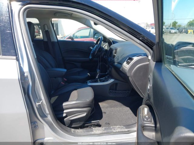 2020 JEEP COMPASS 3C4NJDBB9LT248652 Photo 4