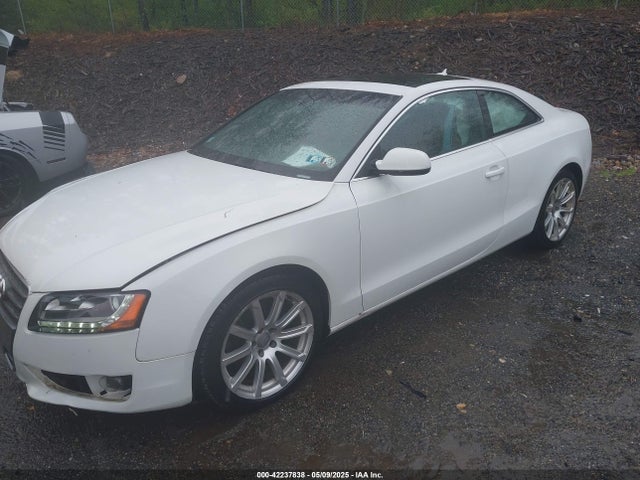 2011 AUDI A5 WAULFAFR3BA054717 Photo 1