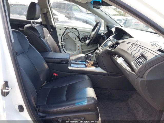 JH4KC1F53HC000477 Acura RLX