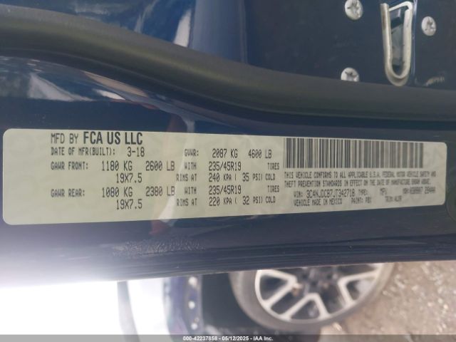 3C4NJDCB7JT342718 Jeep Compass Limited 4x4